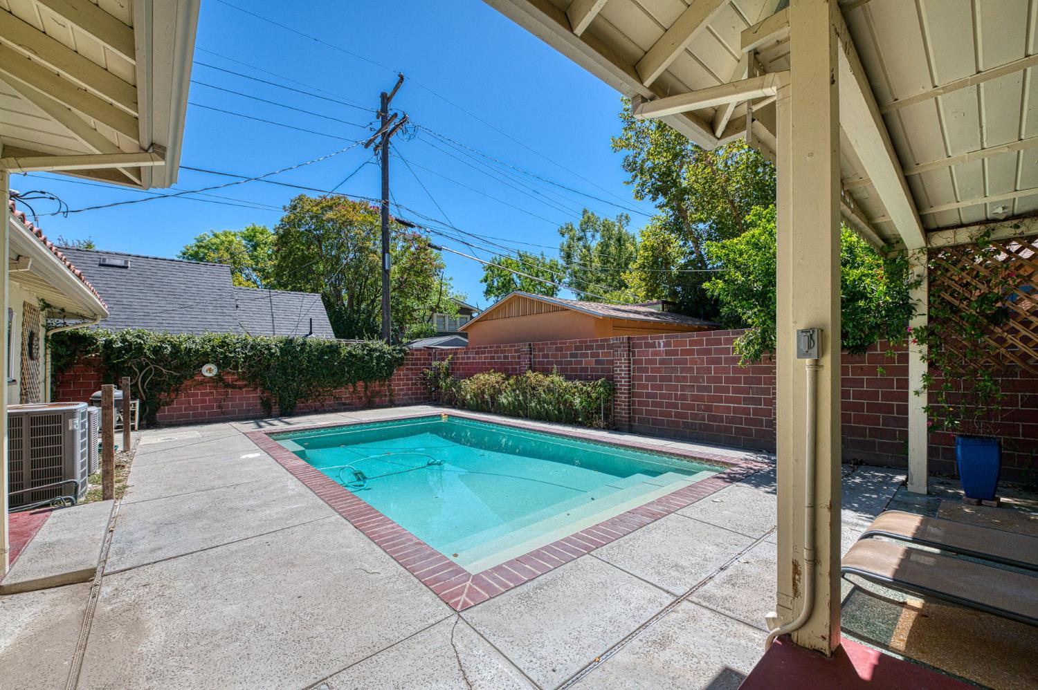1941 N Wishon Ave, Fresno, CA 93704