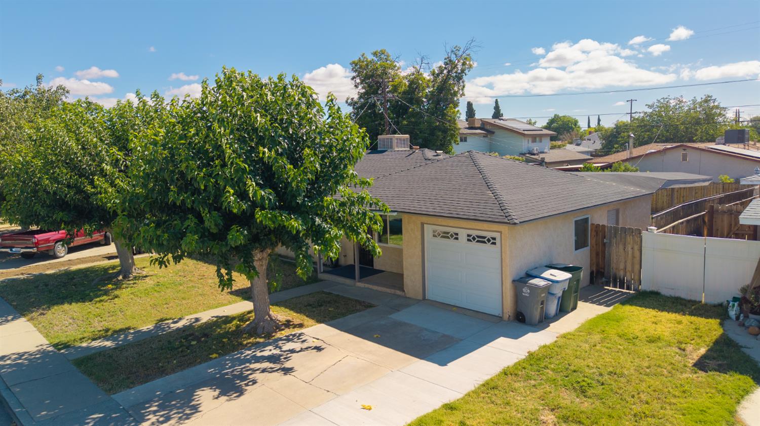 1070 N. Princeton Ave., Coalinga, CA 93210