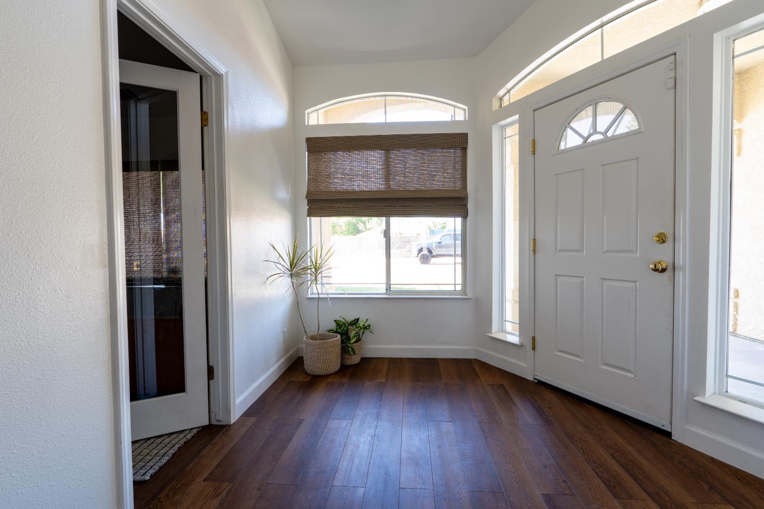 191 Orange St, Kingsburg, CA 93631