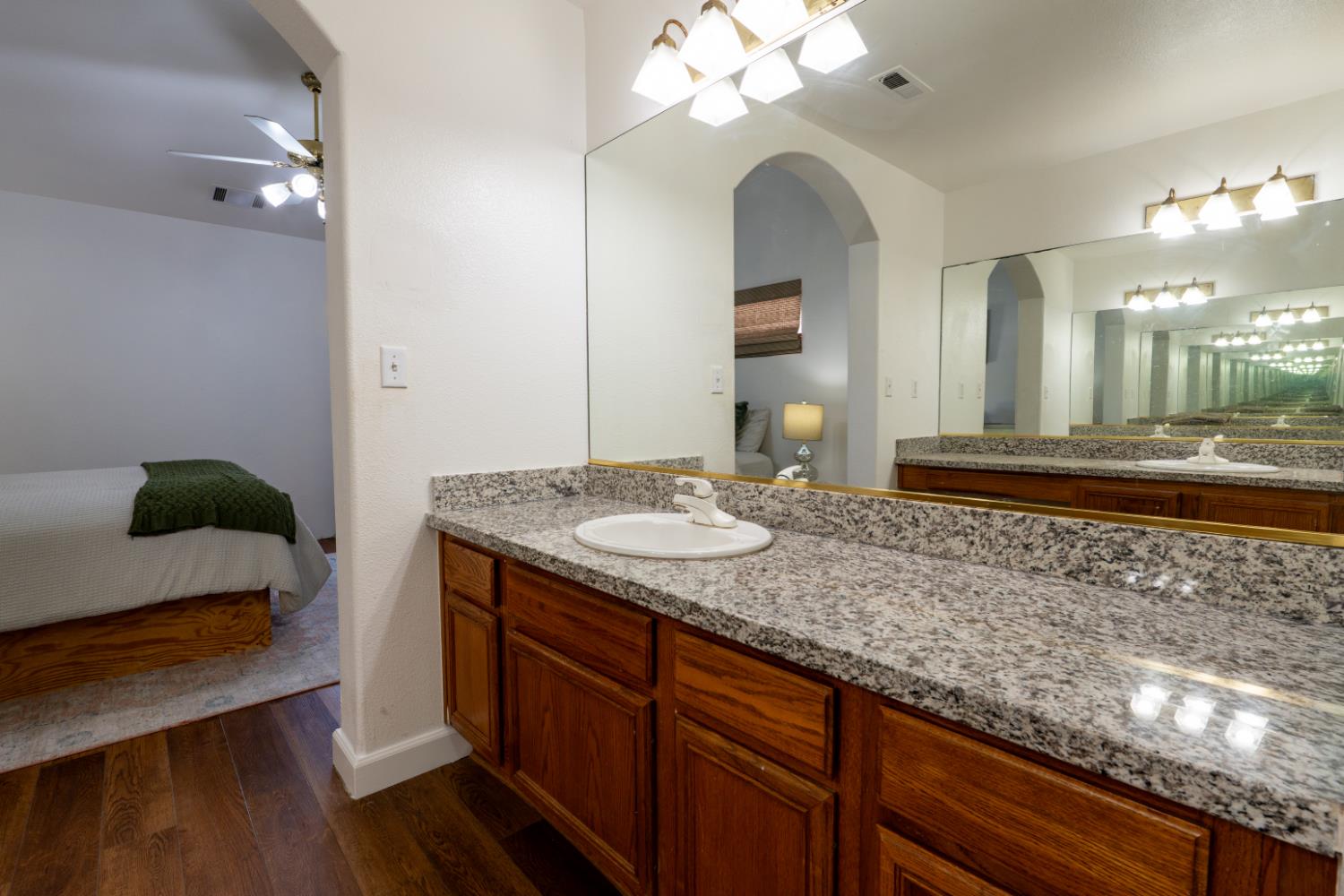 191 Orange St, Kingsburg, CA 93631