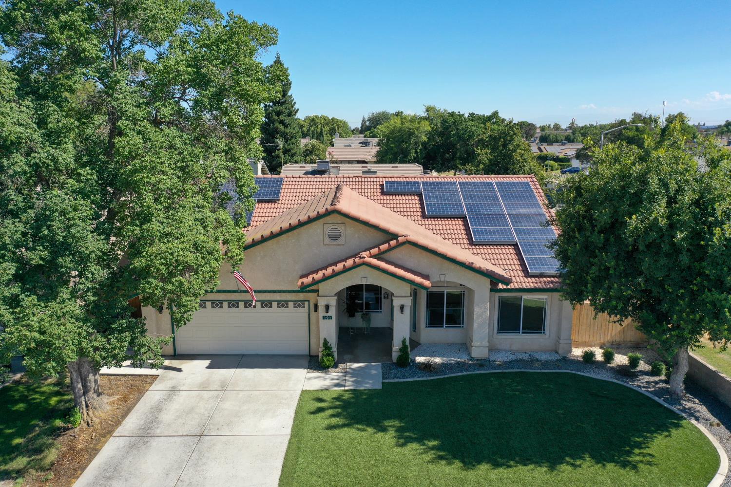 191 Orange St, Kingsburg, CA 93631