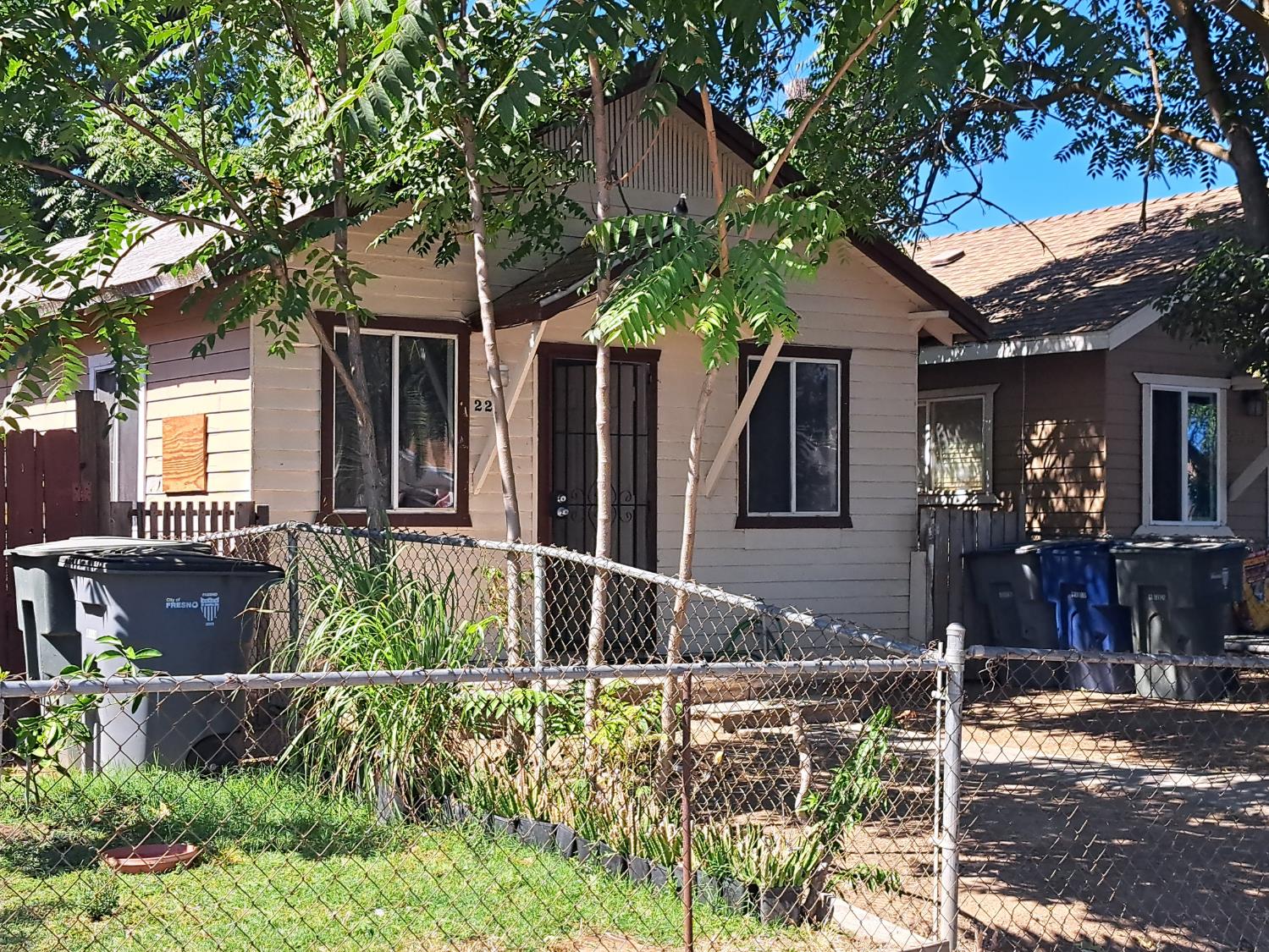 2222 E White Ave, Fresno, CA 93701