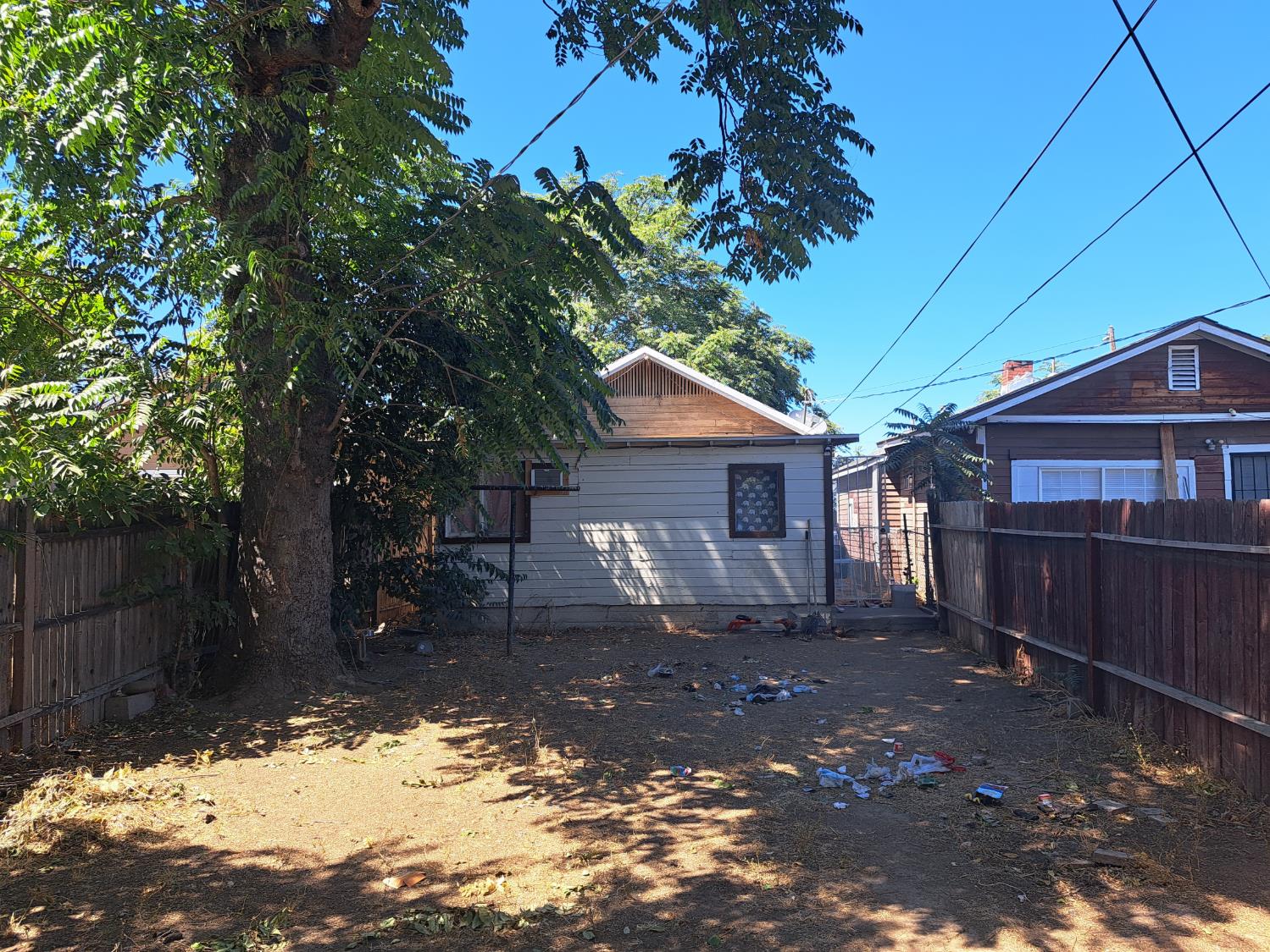 2222 E White Ave, Fresno, CA 93701