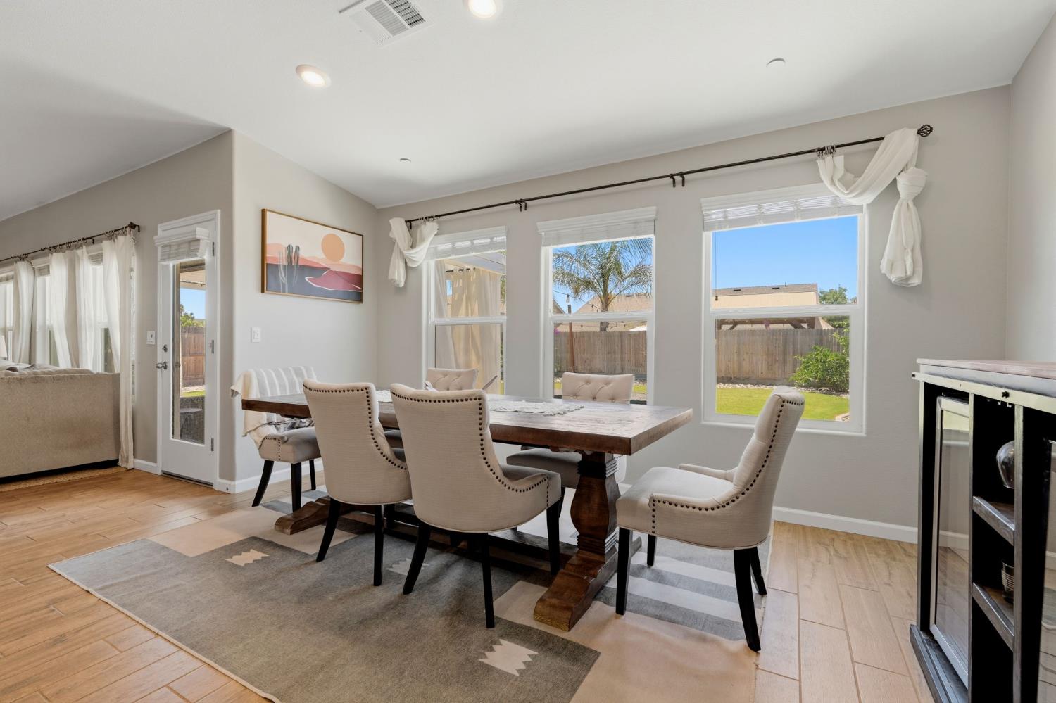 2257 W Mallard Way, Hanford, CA 93230