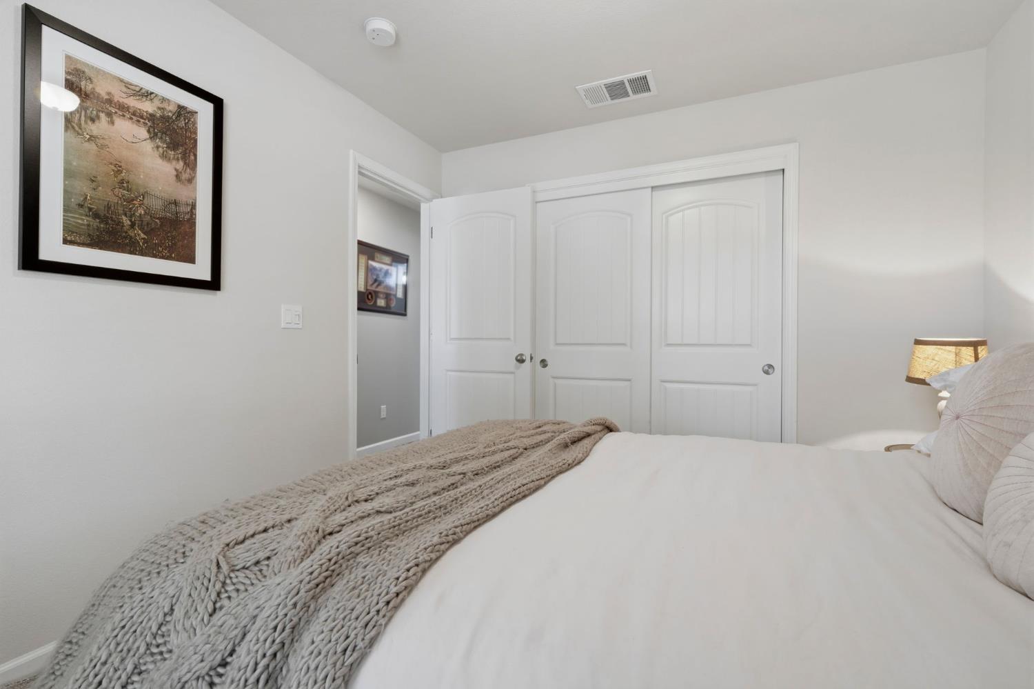 2257 W Mallard Way, Hanford, CA 93230