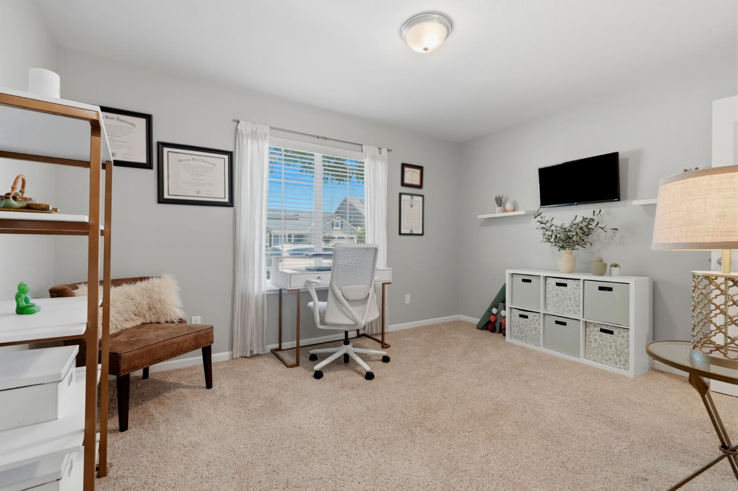 2257 W Mallard Way, Hanford, CA 93230