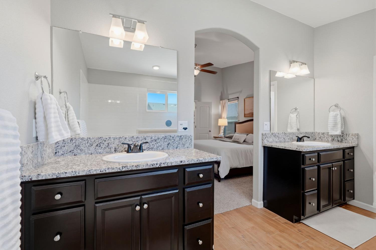 2257 W Mallard Way, Hanford, CA 93230