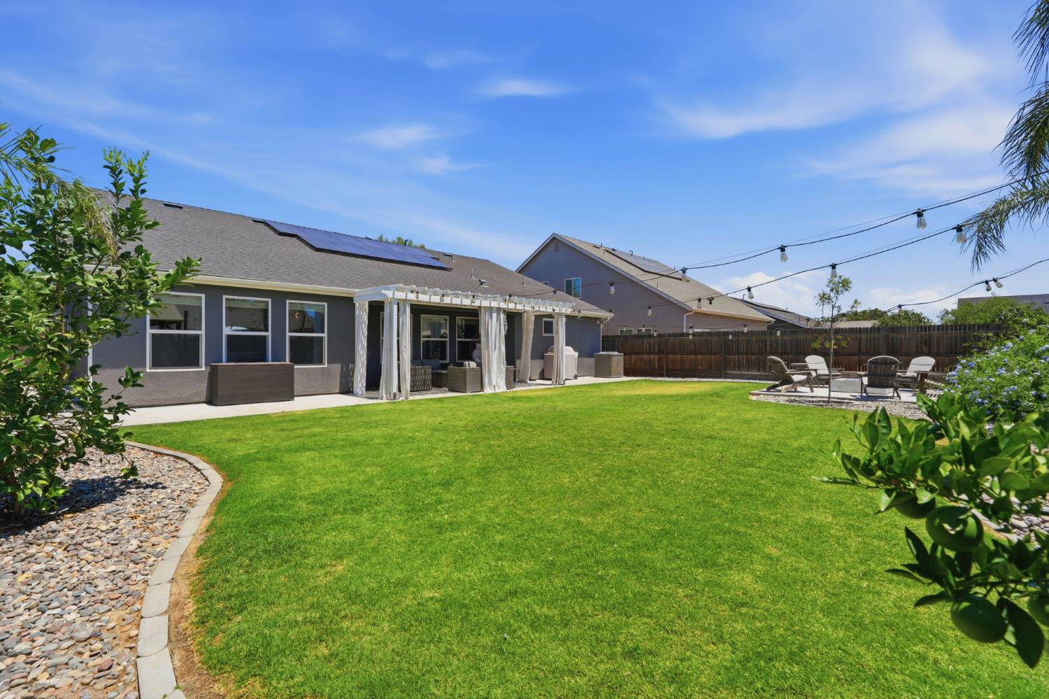2257 W Mallard Way, Hanford, CA 93230
