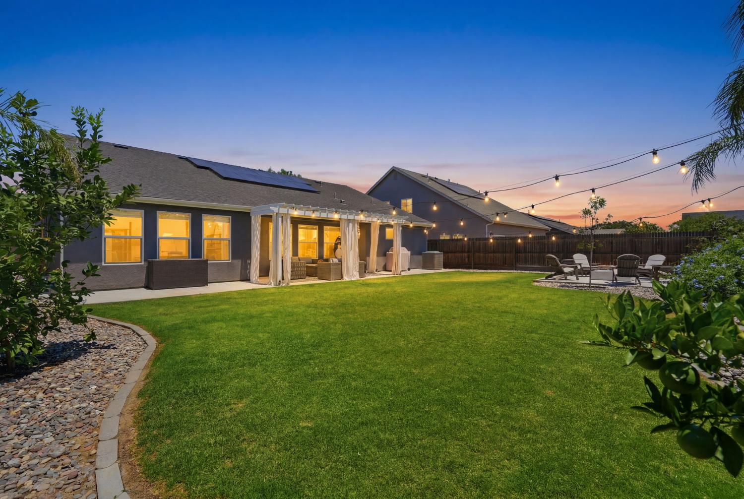 2257 W Mallard Way, Hanford, CA 93230