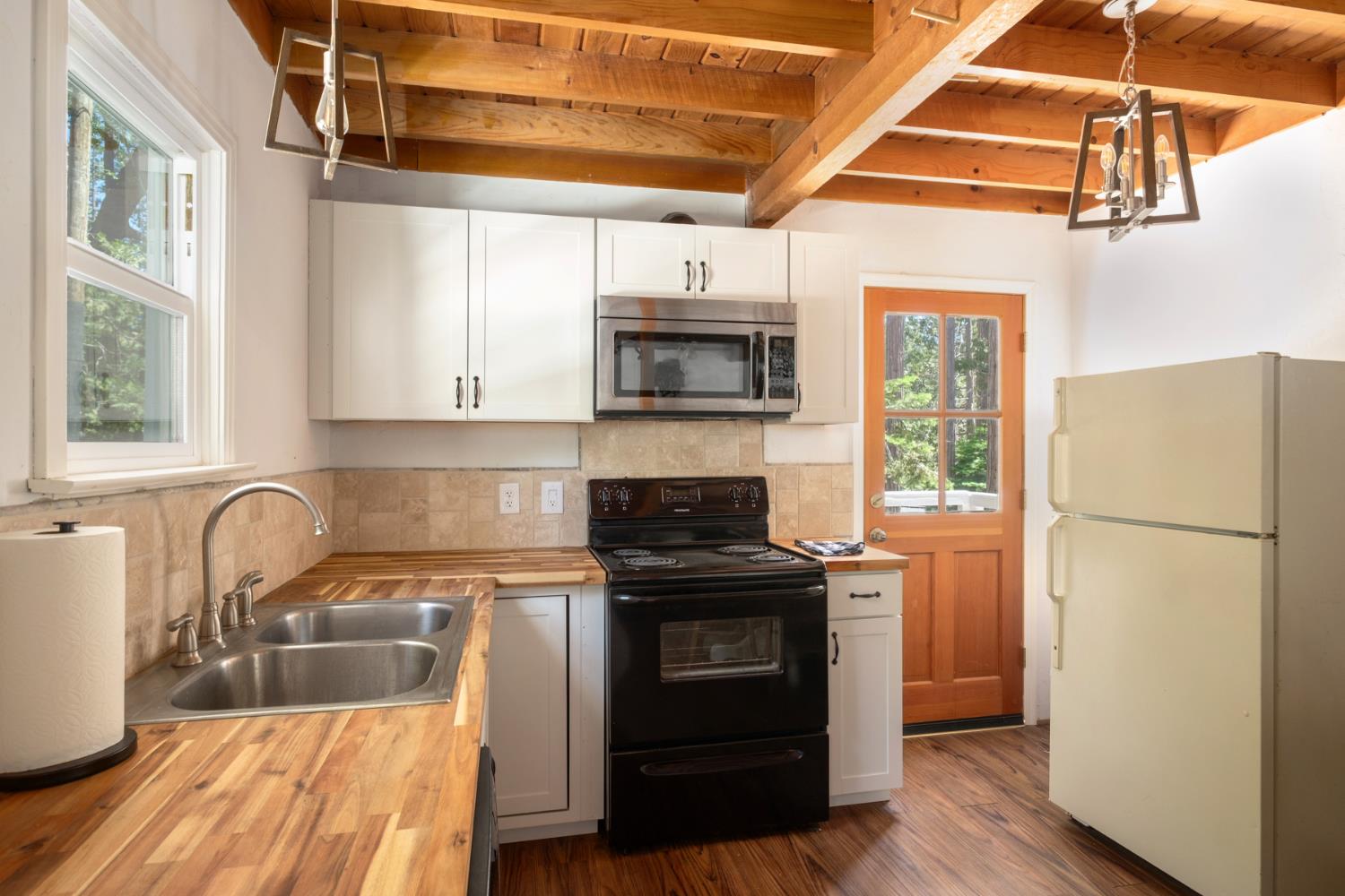 41986 Foxtail Ave, Shaver Lake, CA 93664
