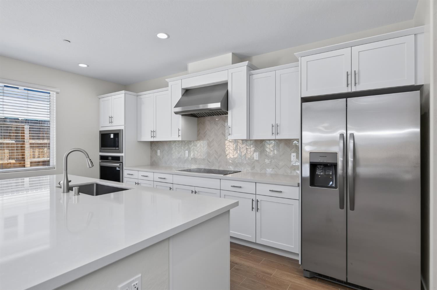 2822 E Corteza Dr, Fresno, CA 93730