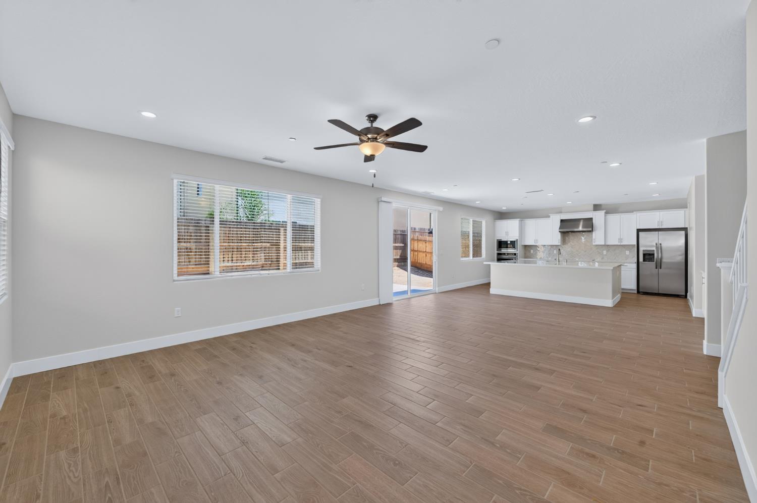 2822 E Corteza Dr, Fresno, CA 93730