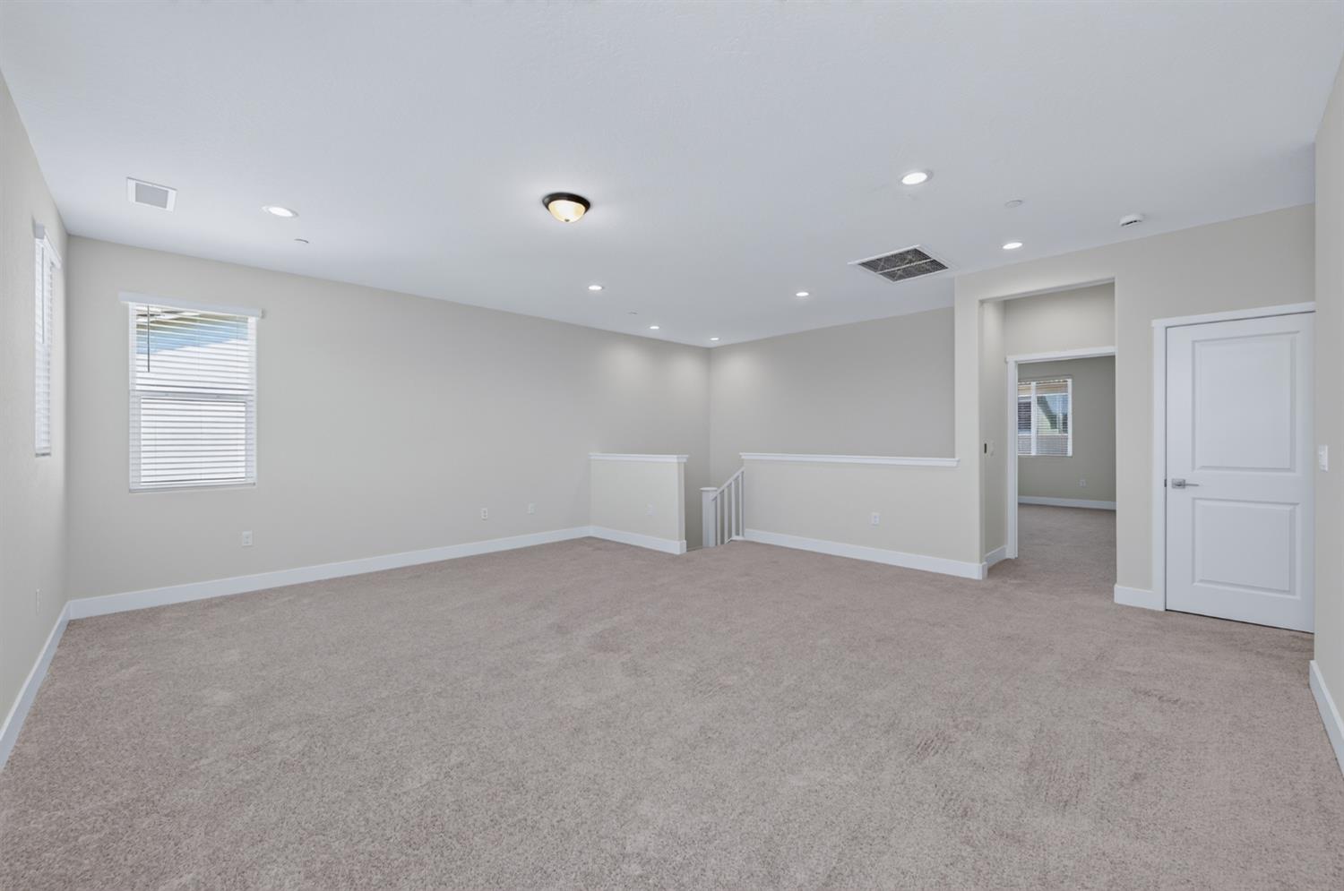 2822 E Corteza Dr, Fresno, CA 93730