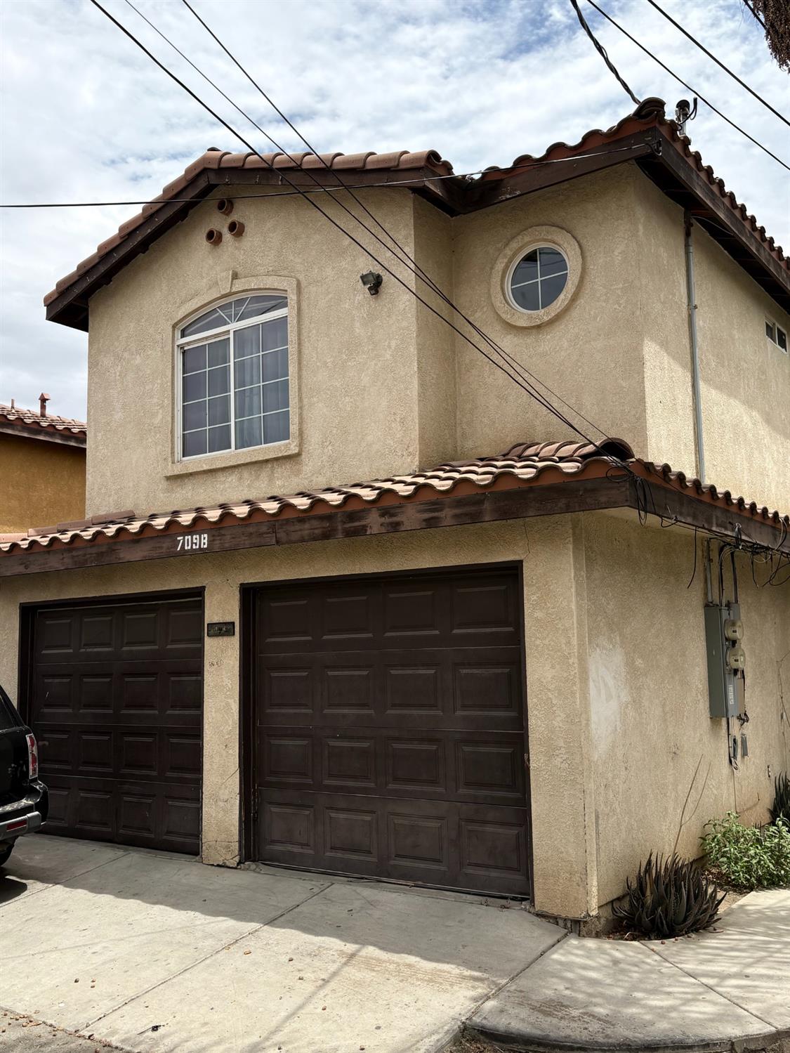 709 L St, Bakersfield, CA 93304