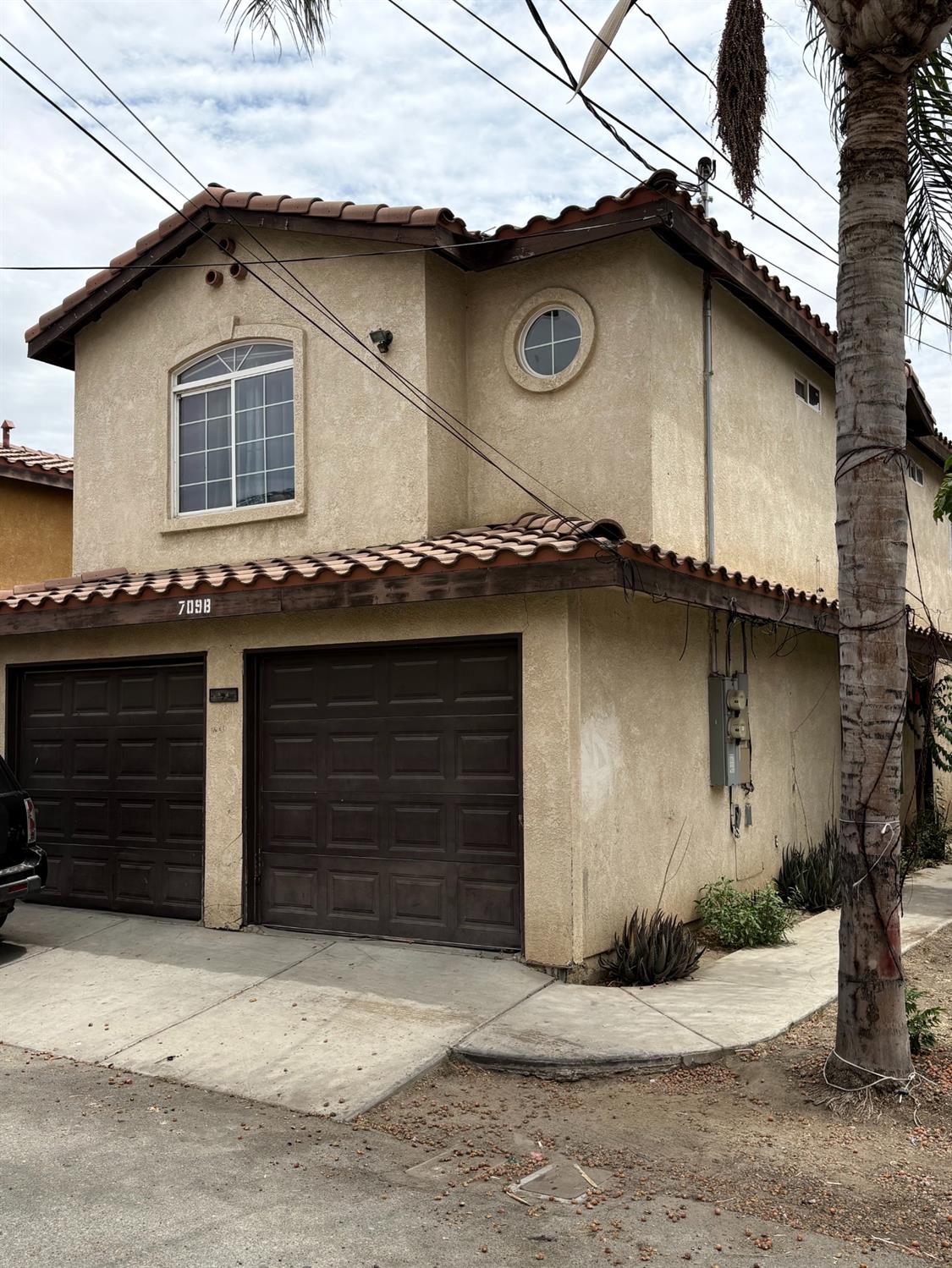 709 L St, Bakersfield, CA 93304