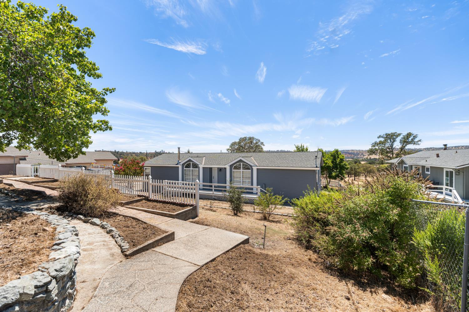 5002 Little John Rd, Out Of Area, CA 95228