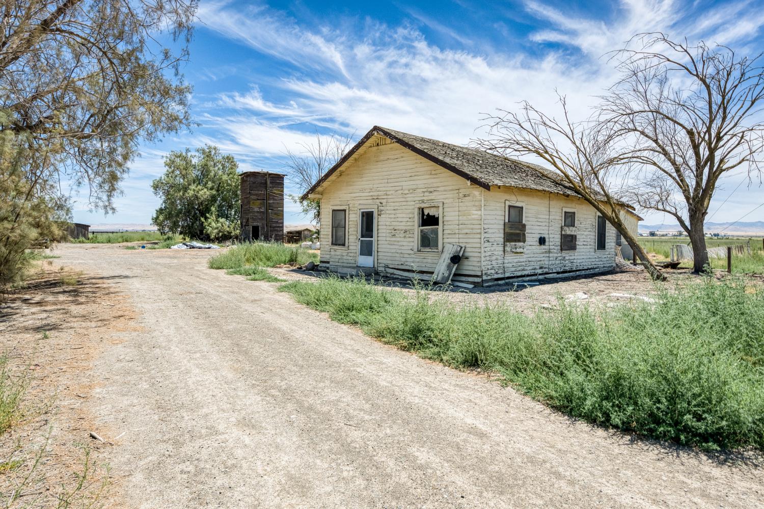 17131 Cotton Rd, Los Banos, CA 93635