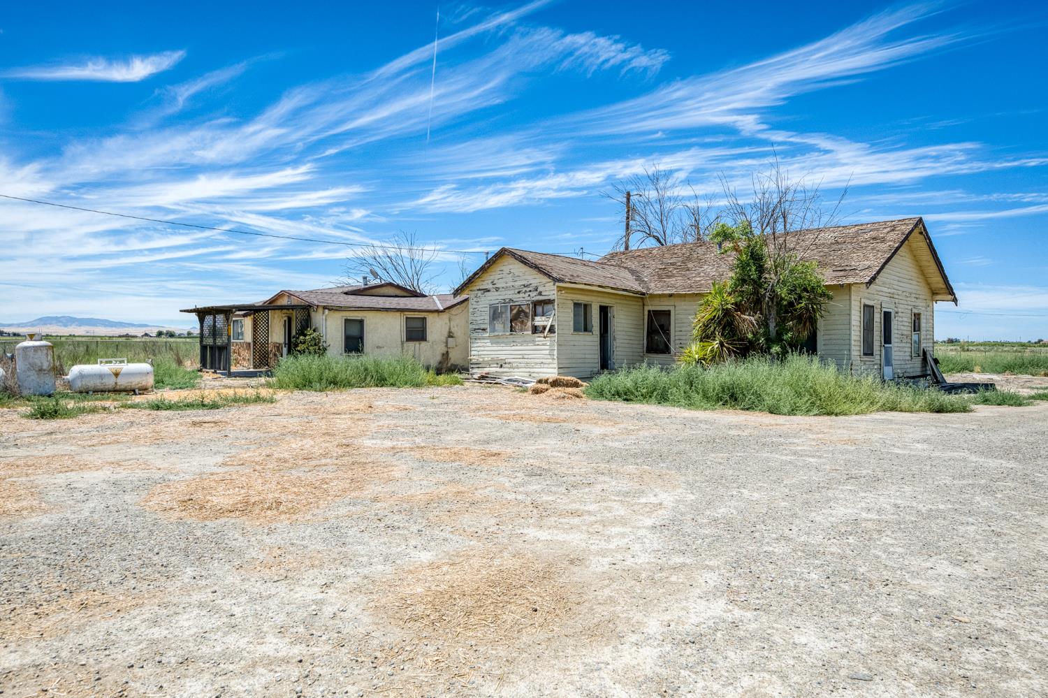 17131 Cotton Rd, Los Banos, CA 93635