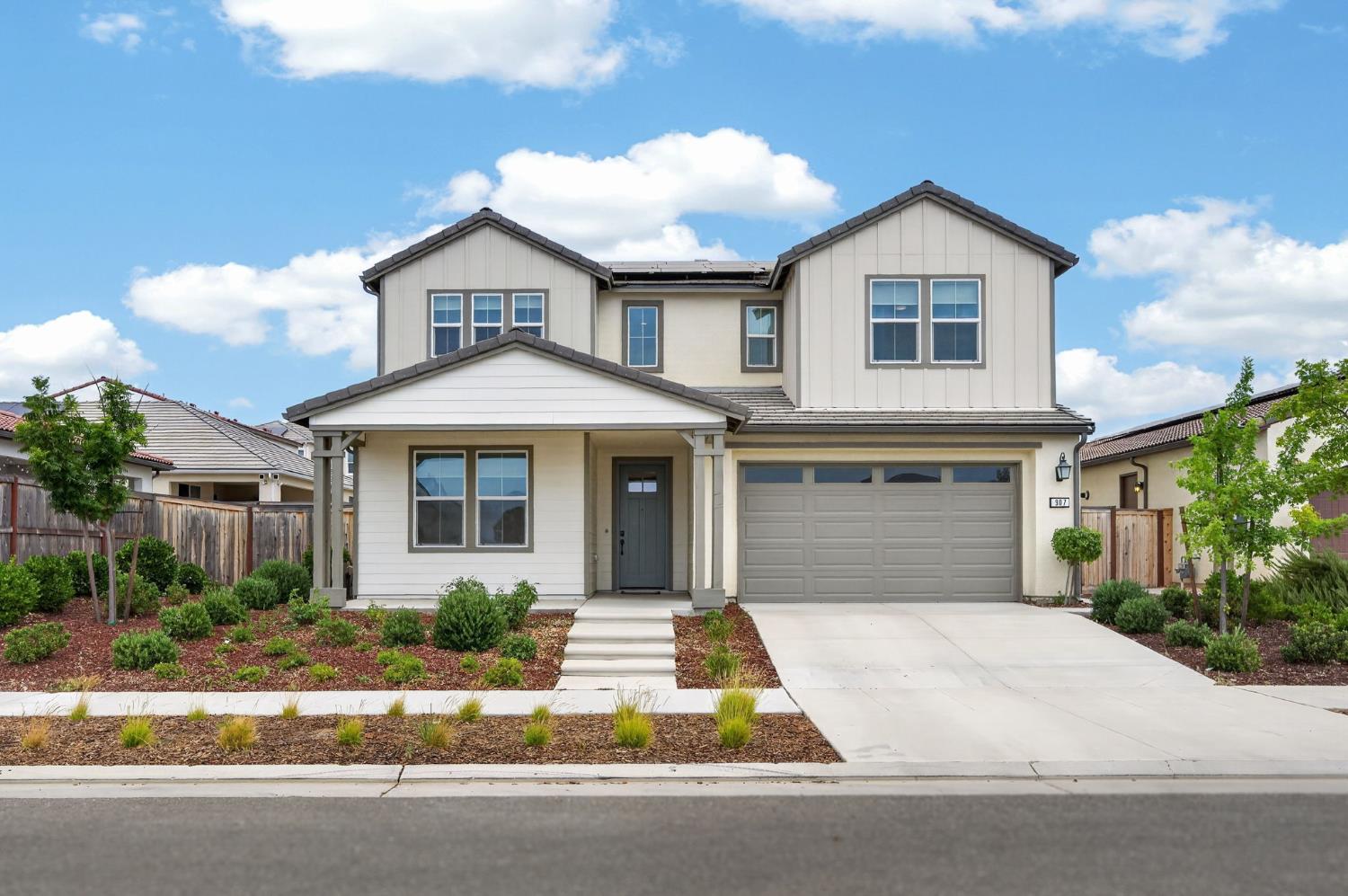 907 Orchard Hills Rd, Madera, CA 93636