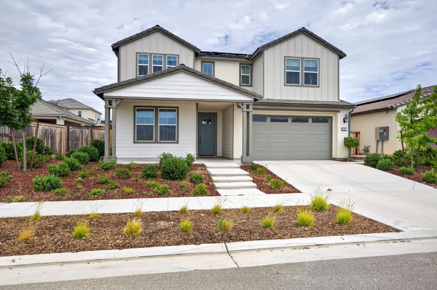 907 Orchard Hills Rd, Madera, CA 93636