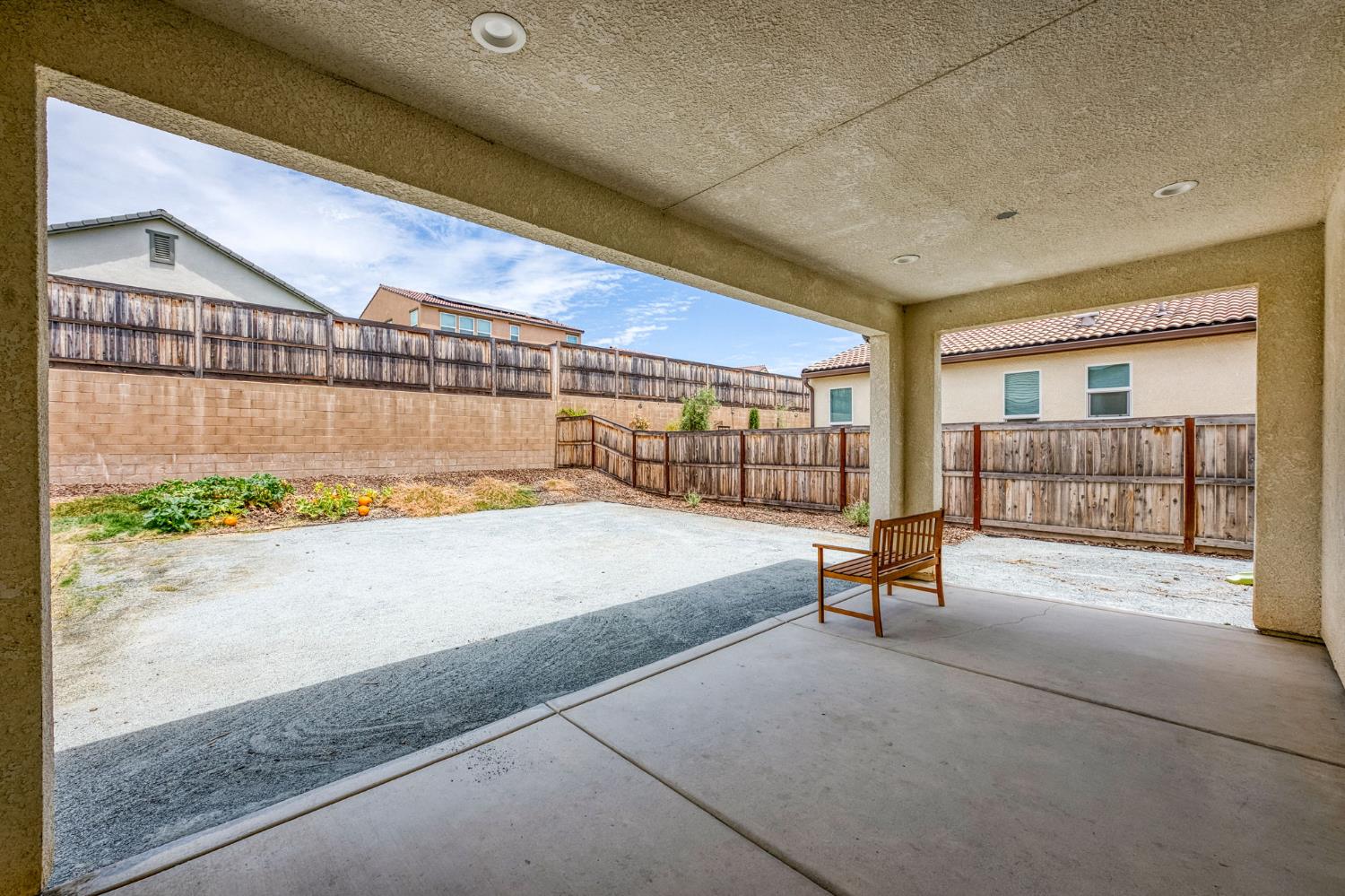 907 Orchard Hills Rd, Madera, CA 93636