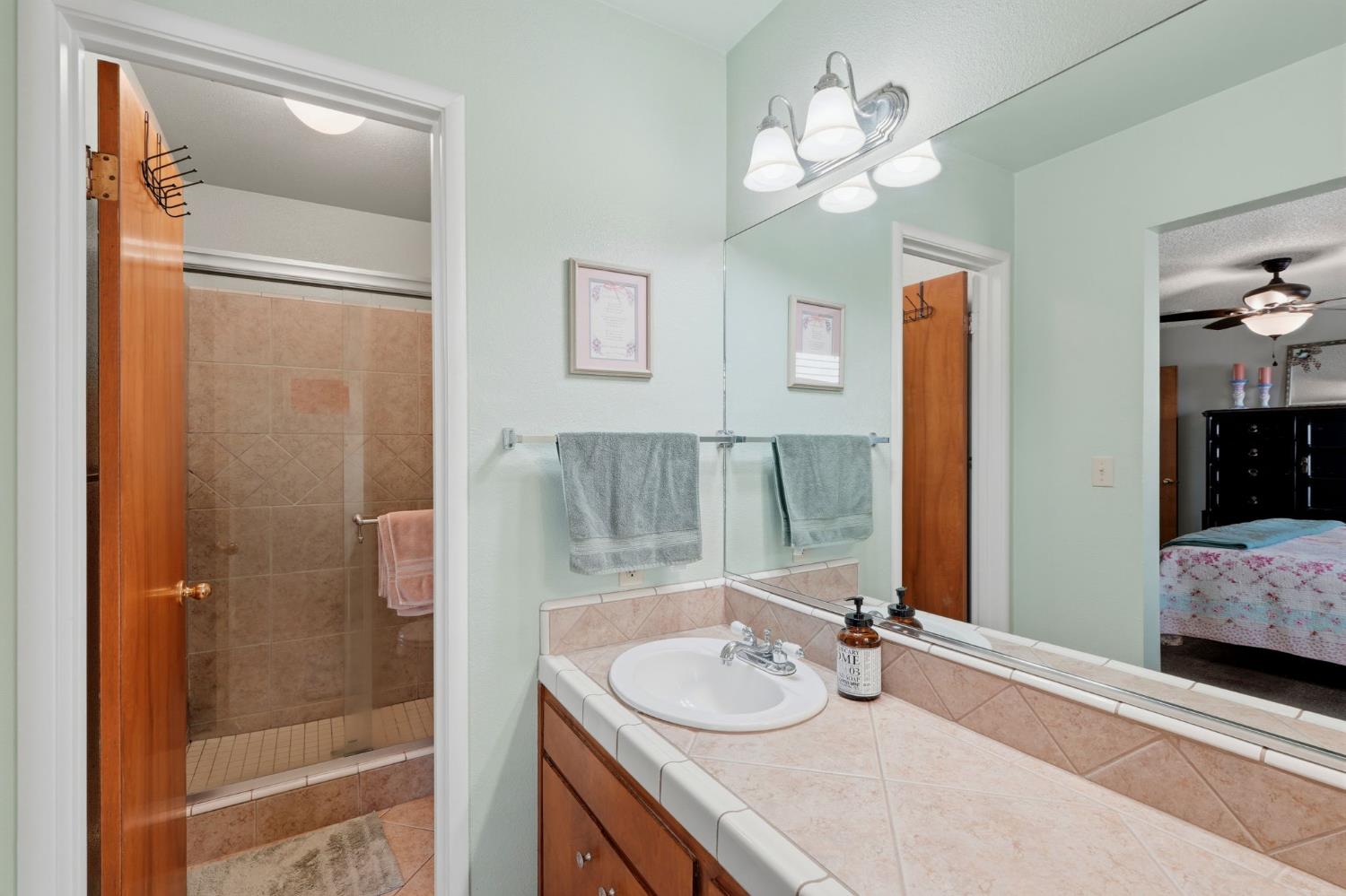 896 N Mahaleb St, Tulare, CA 93274