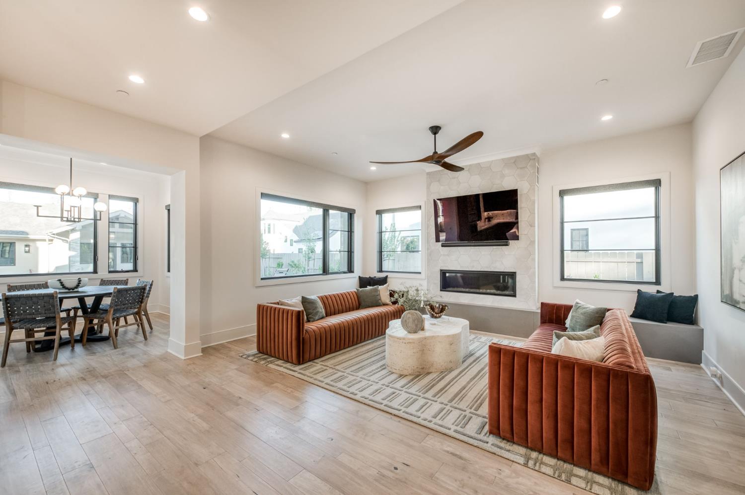 4794 N Van Ness Blvd, Fresno, CA 93704