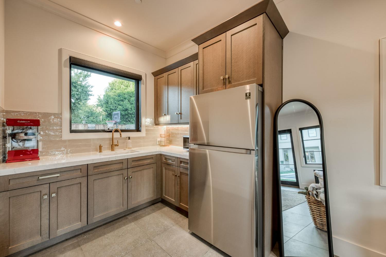 4794 N Van Ness Blvd, Fresno, CA 93704