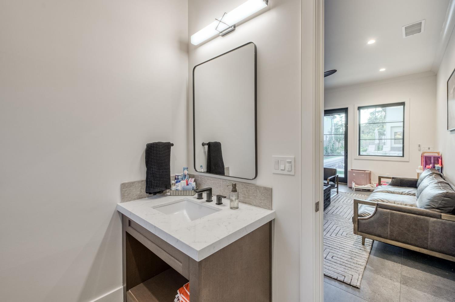 4794 N Van Ness Blvd, Fresno, CA 93704