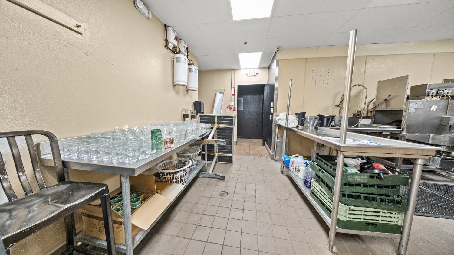 5665 N Blackstone Ave, Fresno, CA 93710