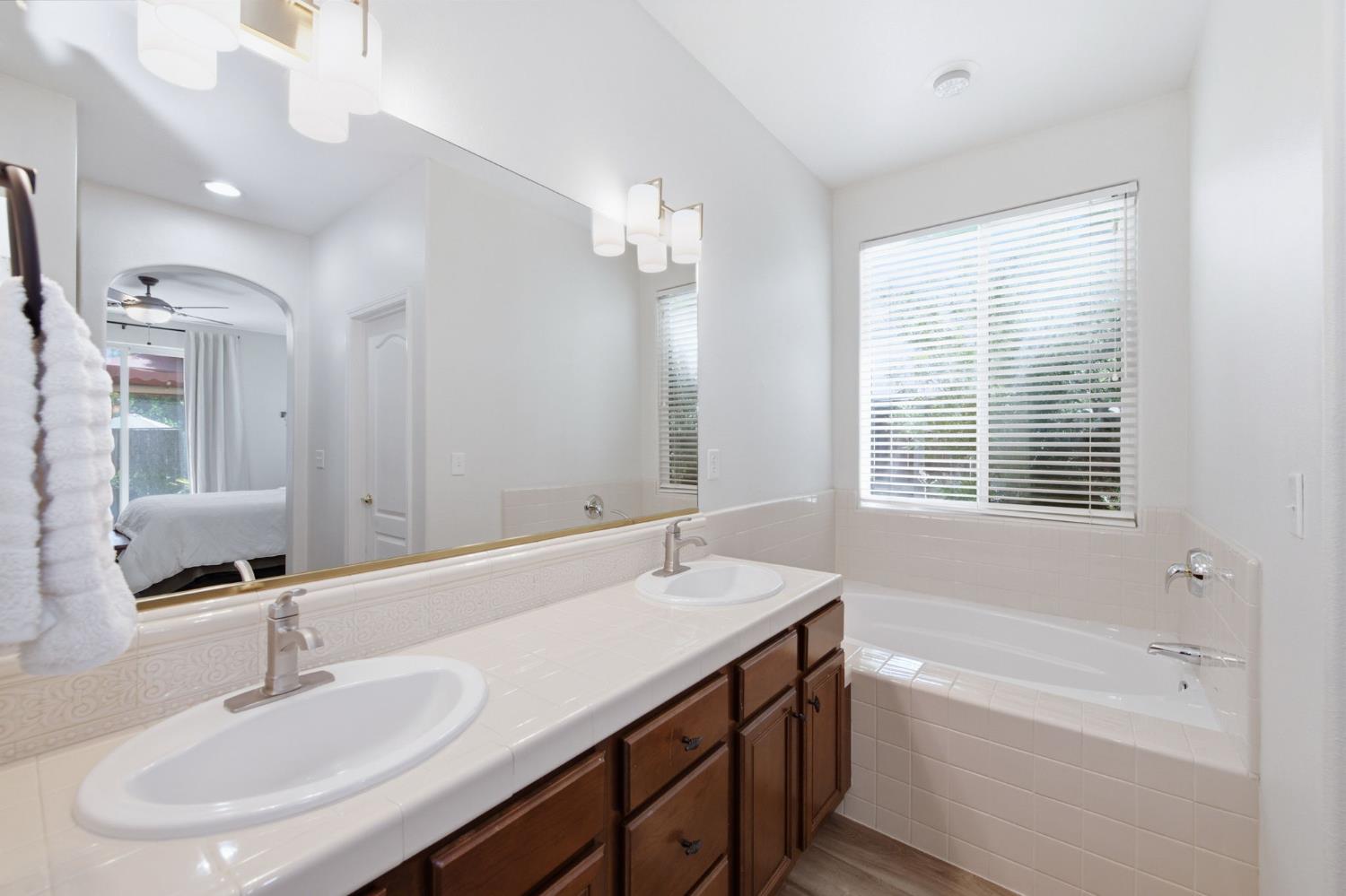 26 W Siena Ln, Clovis, CA 93619