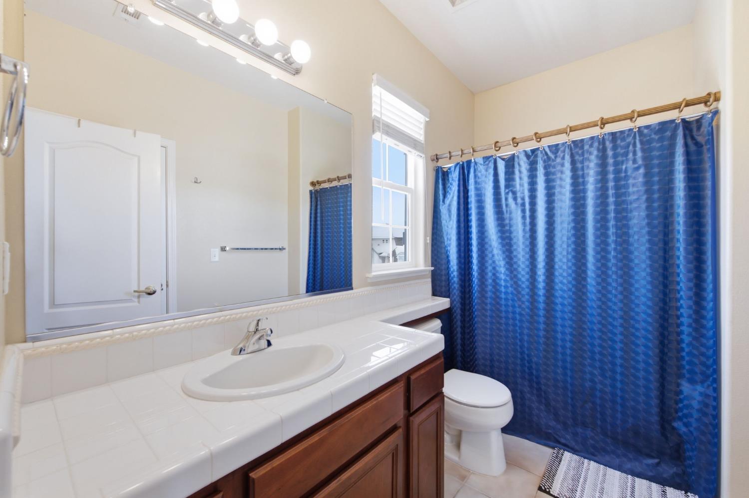 26 W Siena Ln, Clovis, CA 93619