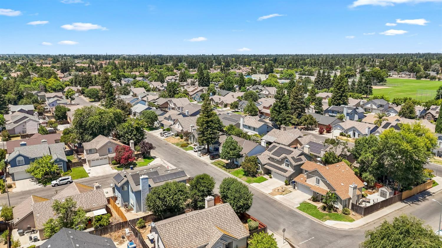 2202 E Chennault Ave, Fresno, CA 93720