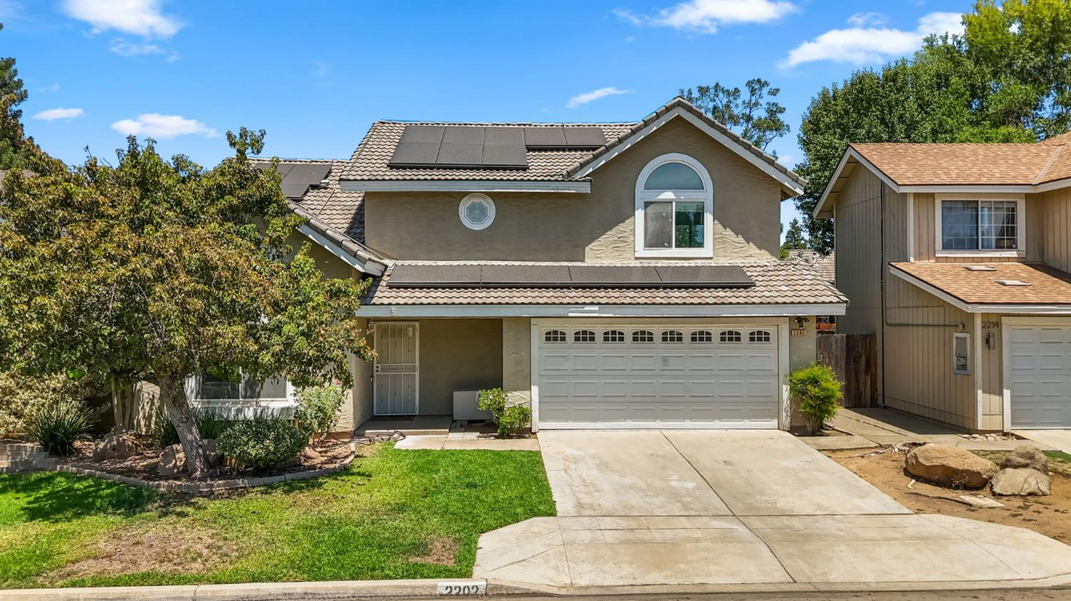 2202 E Chennault Ave, Fresno, CA 93720