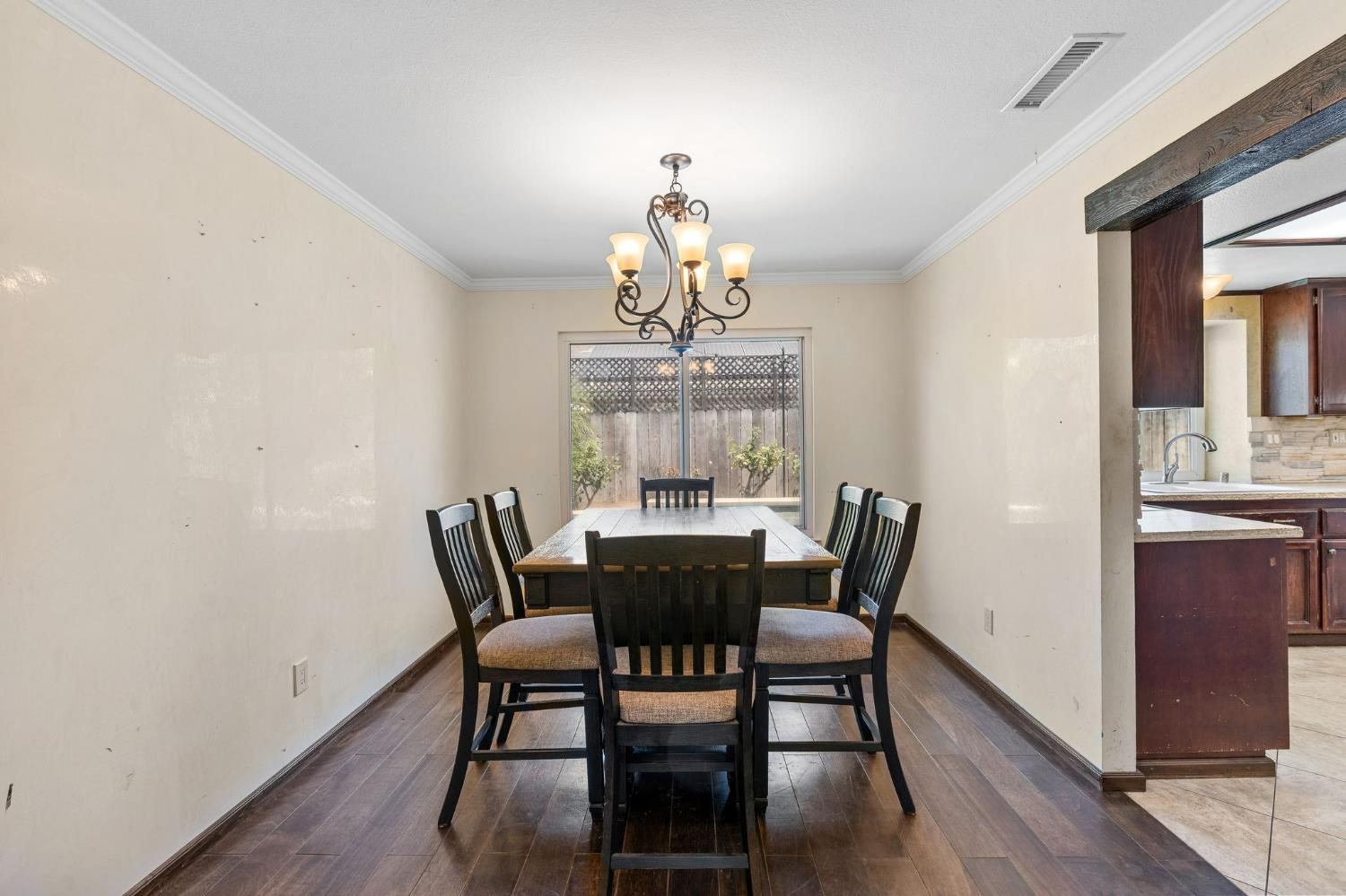 2202 E Chennault Ave, Fresno, CA 93720