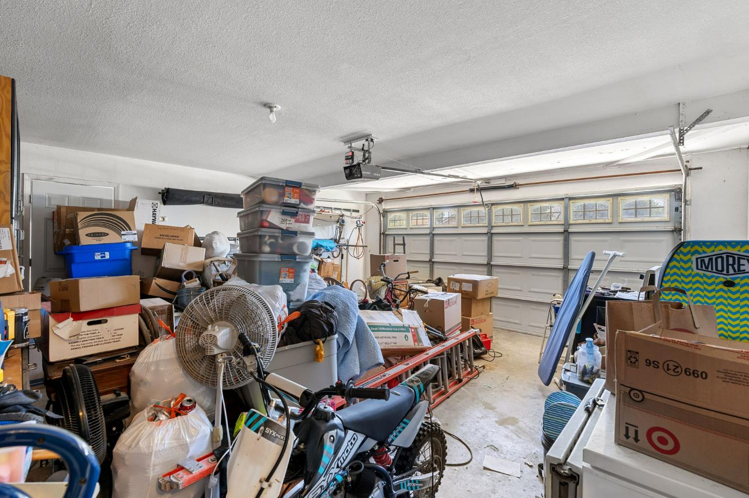 2202 E Chennault Ave, Fresno, CA 93720