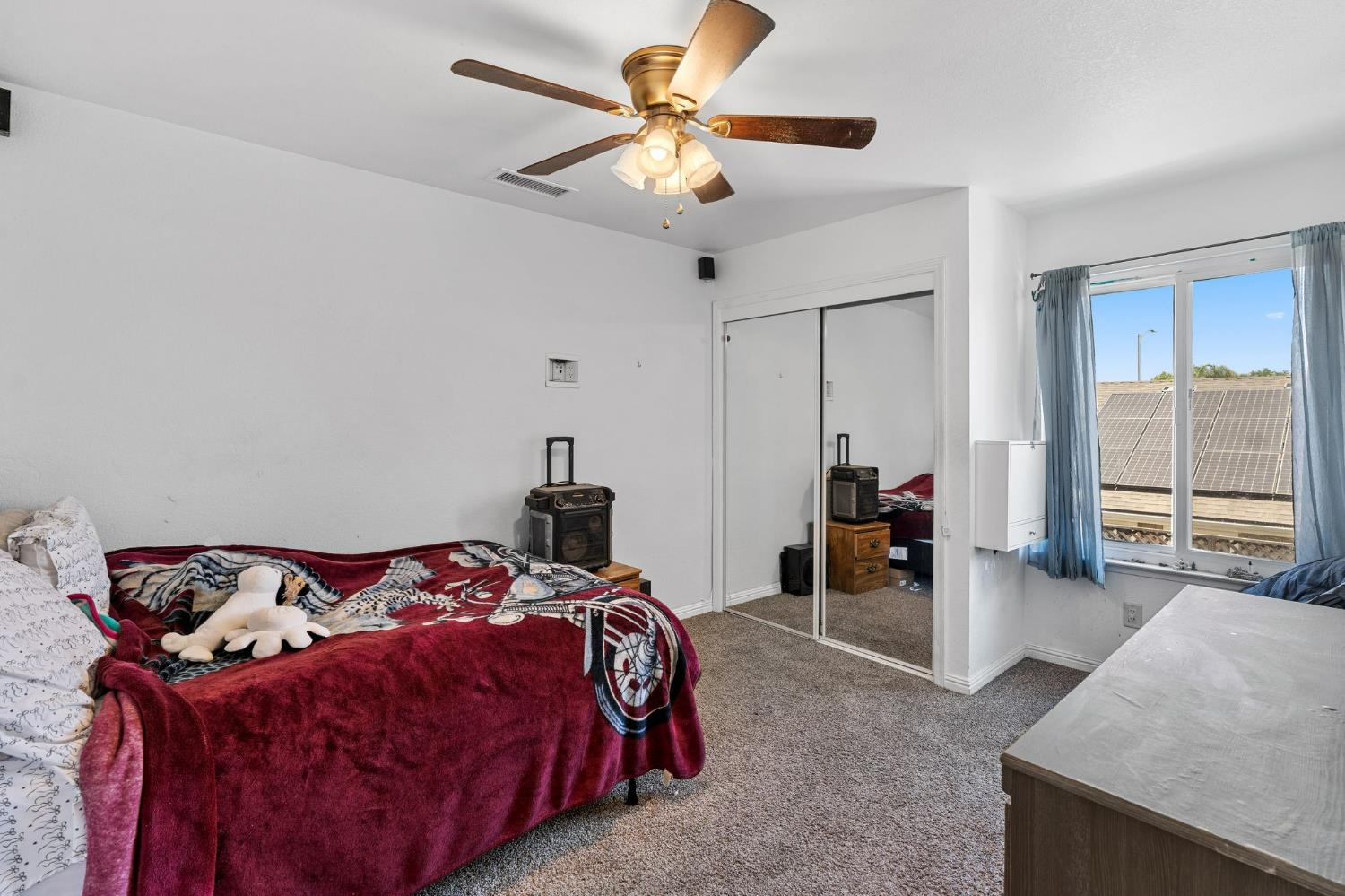 2202 E Chennault Ave, Fresno, CA 93720