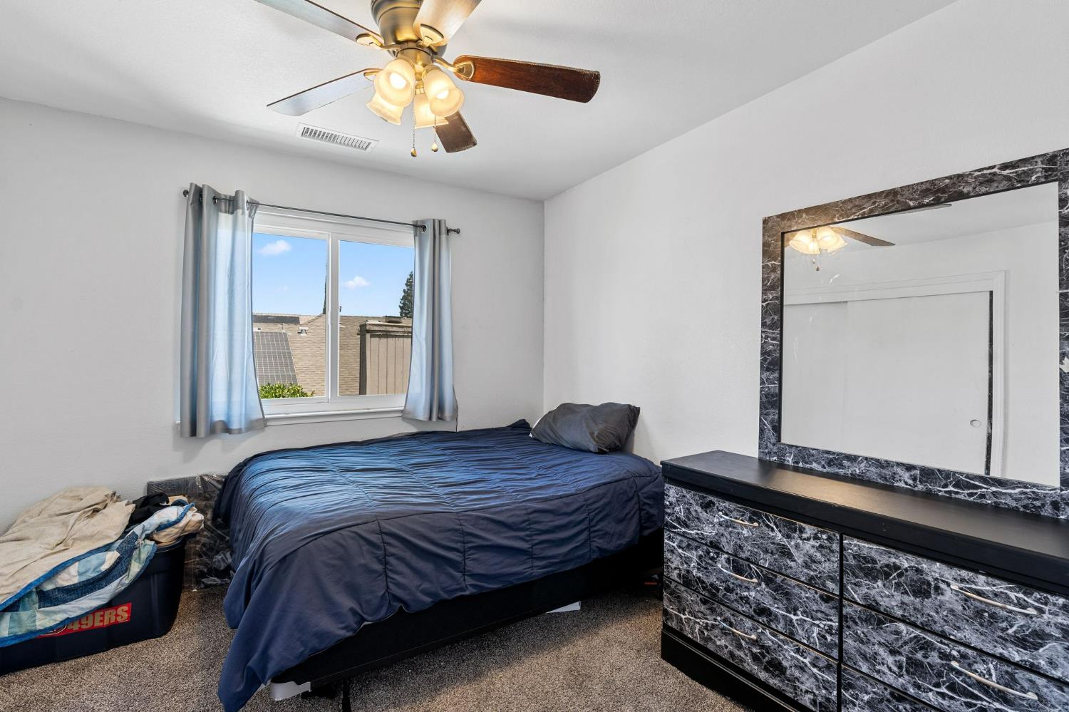 2202 E Chennault Ave, Fresno, CA 93720