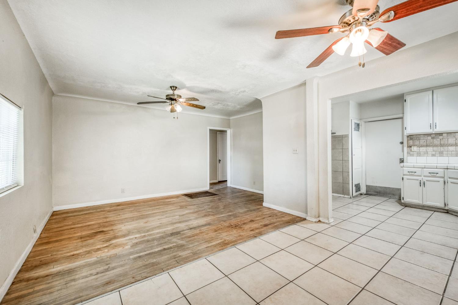 3827 E Hamilton Ave, Fresno, CA 93702