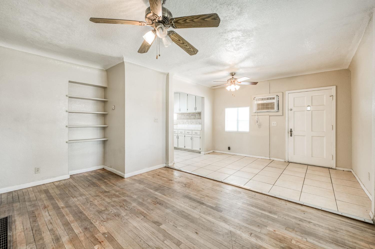3827 E Hamilton Ave, Fresno, CA 93702
