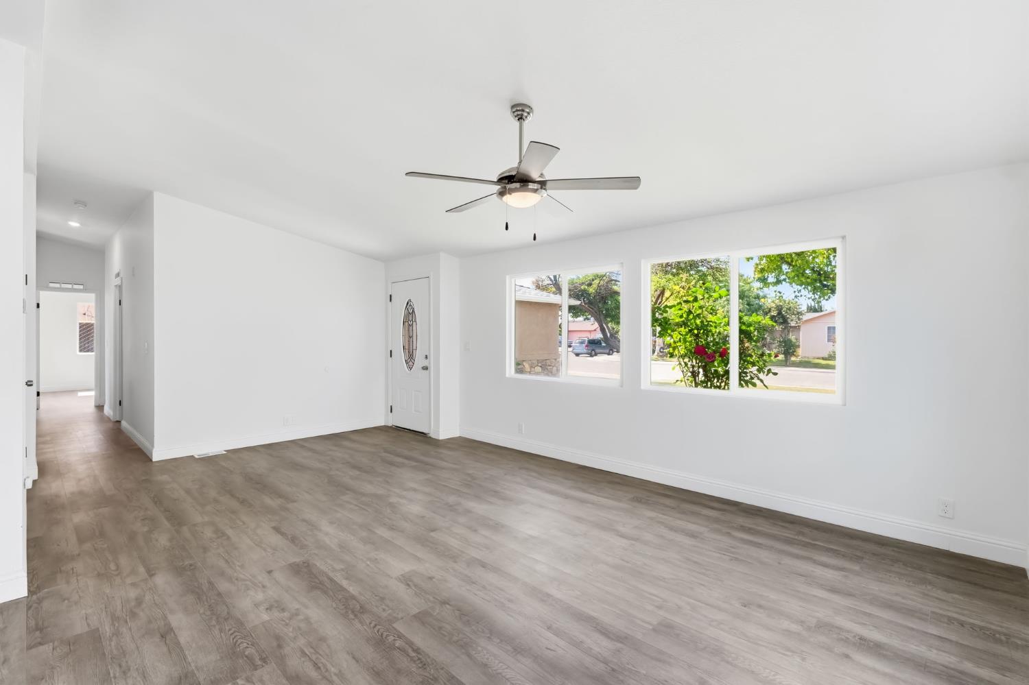 8420 4Th St, San Joaquin, CA 93660
