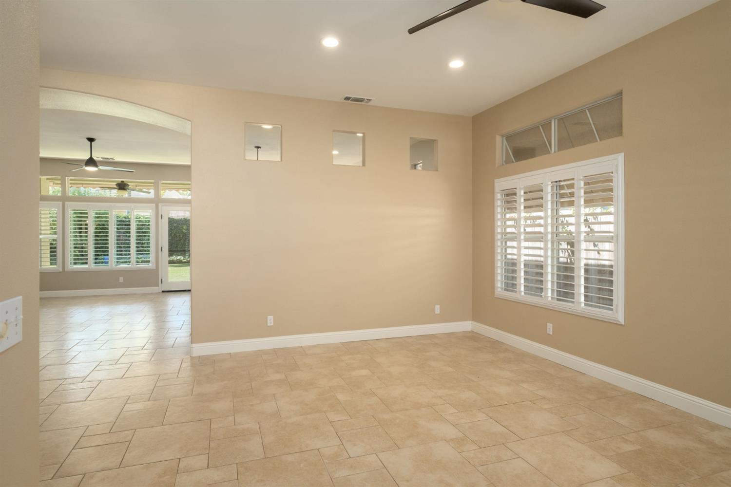 5431 W Bedford Ave, Fresno, CA 93722