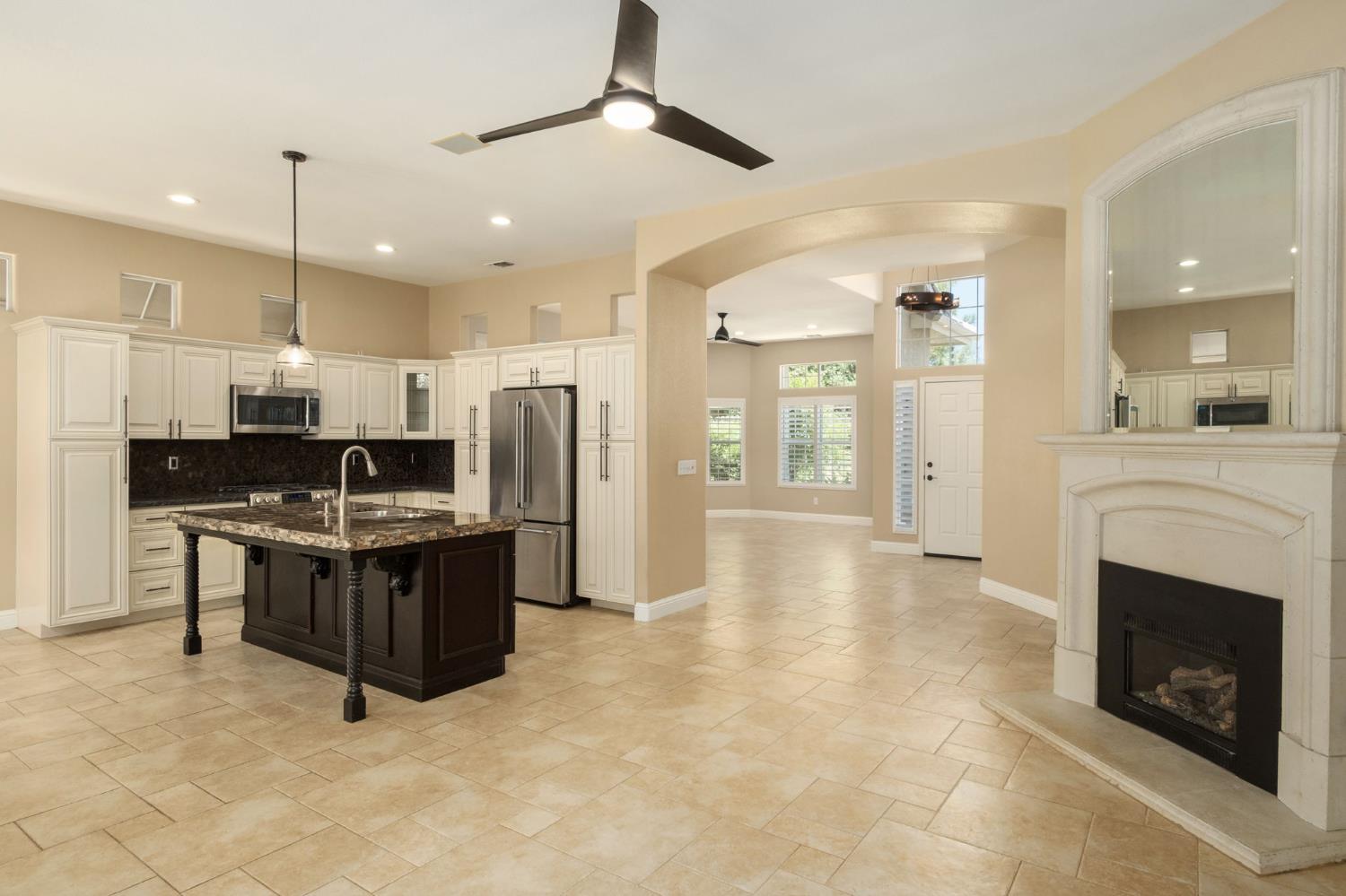5431 W Bedford Ave, Fresno, CA 93722