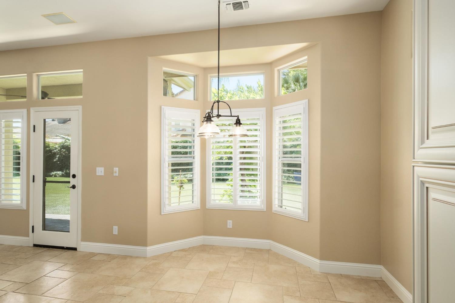 5431 W Bedford Ave, Fresno, CA 93722