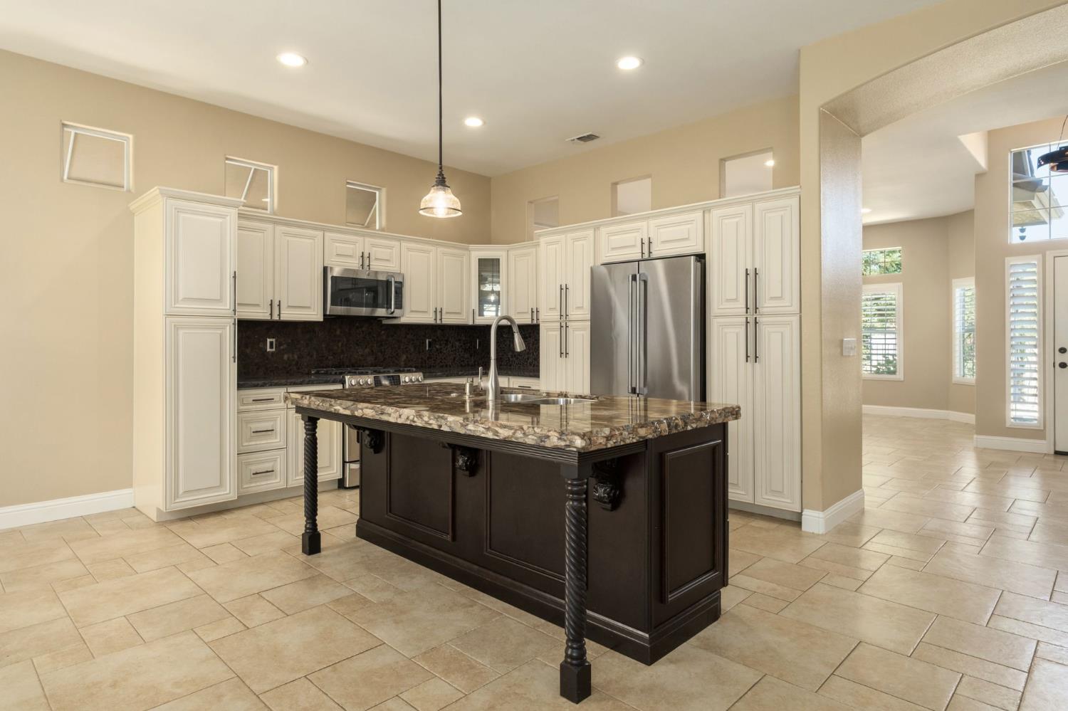 5431 W Bedford Ave, Fresno, CA 93722