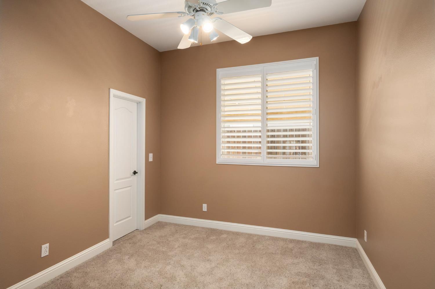 5431 W Bedford Ave, Fresno, CA 93722