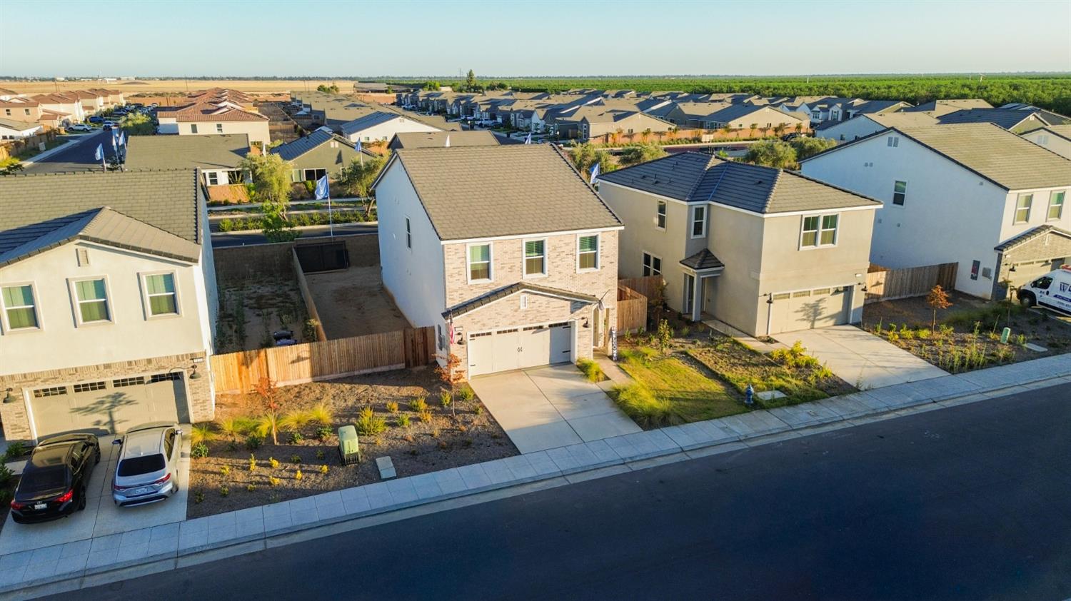 1164 granite Dr W, Madera, CA 93636