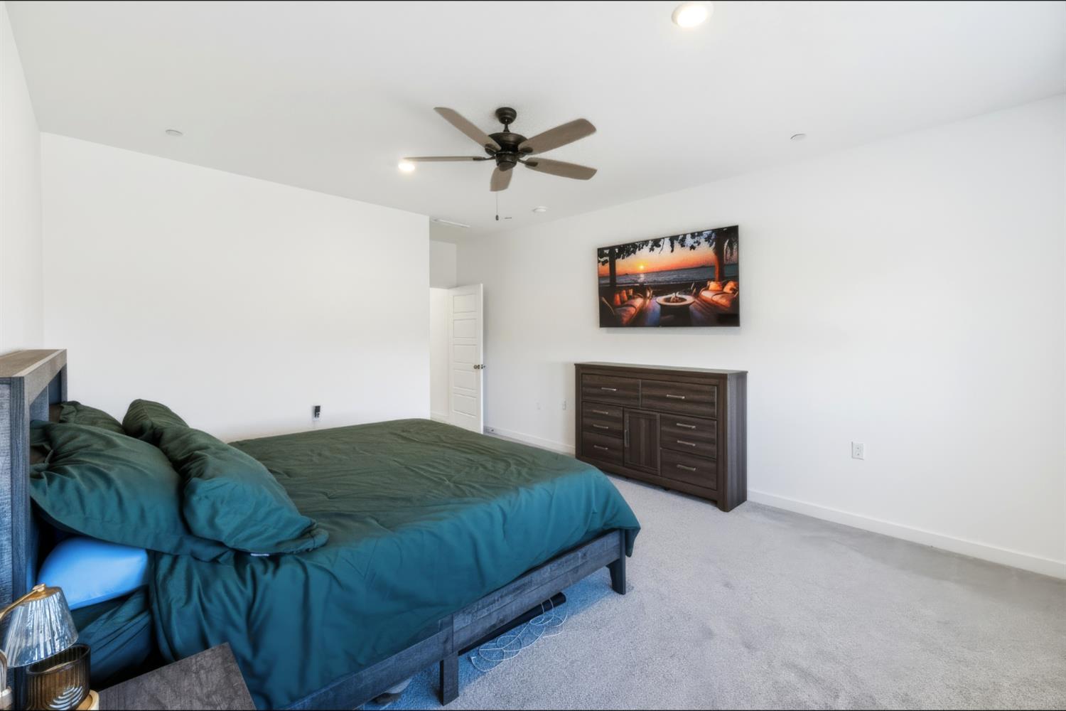 1164 granite Dr W, Madera, CA 93636