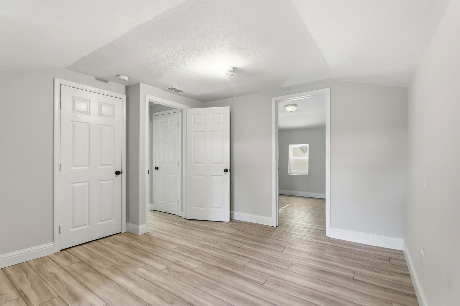 2940 Walnut Ave, Out Of Area, CA 95608