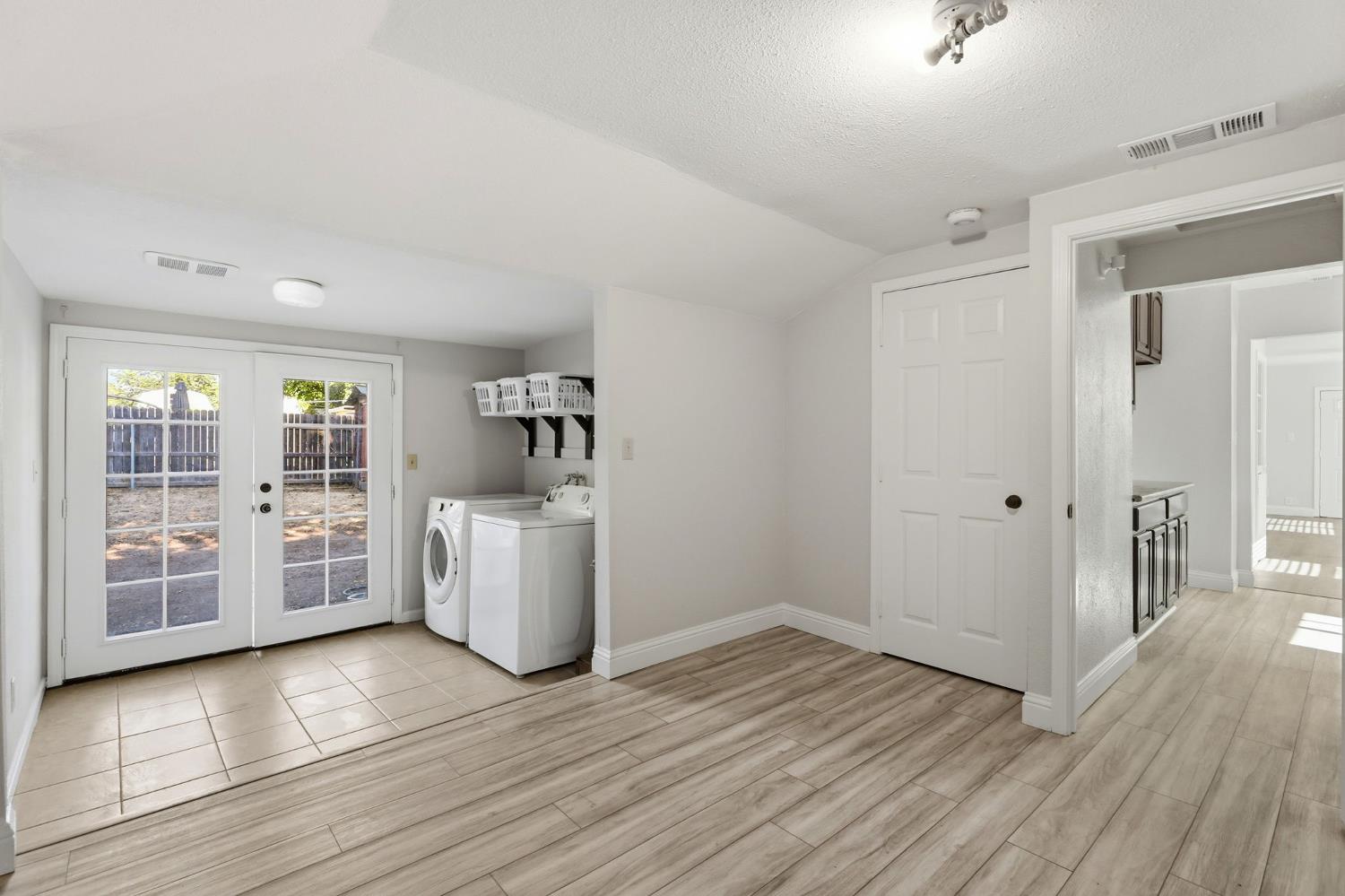 2940 Walnut Ave, Out Of Area, CA 95608